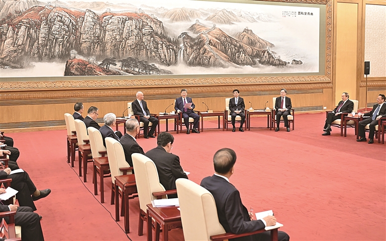 习近平同党外人士共迎新春 习近平同党外人士共迎新春